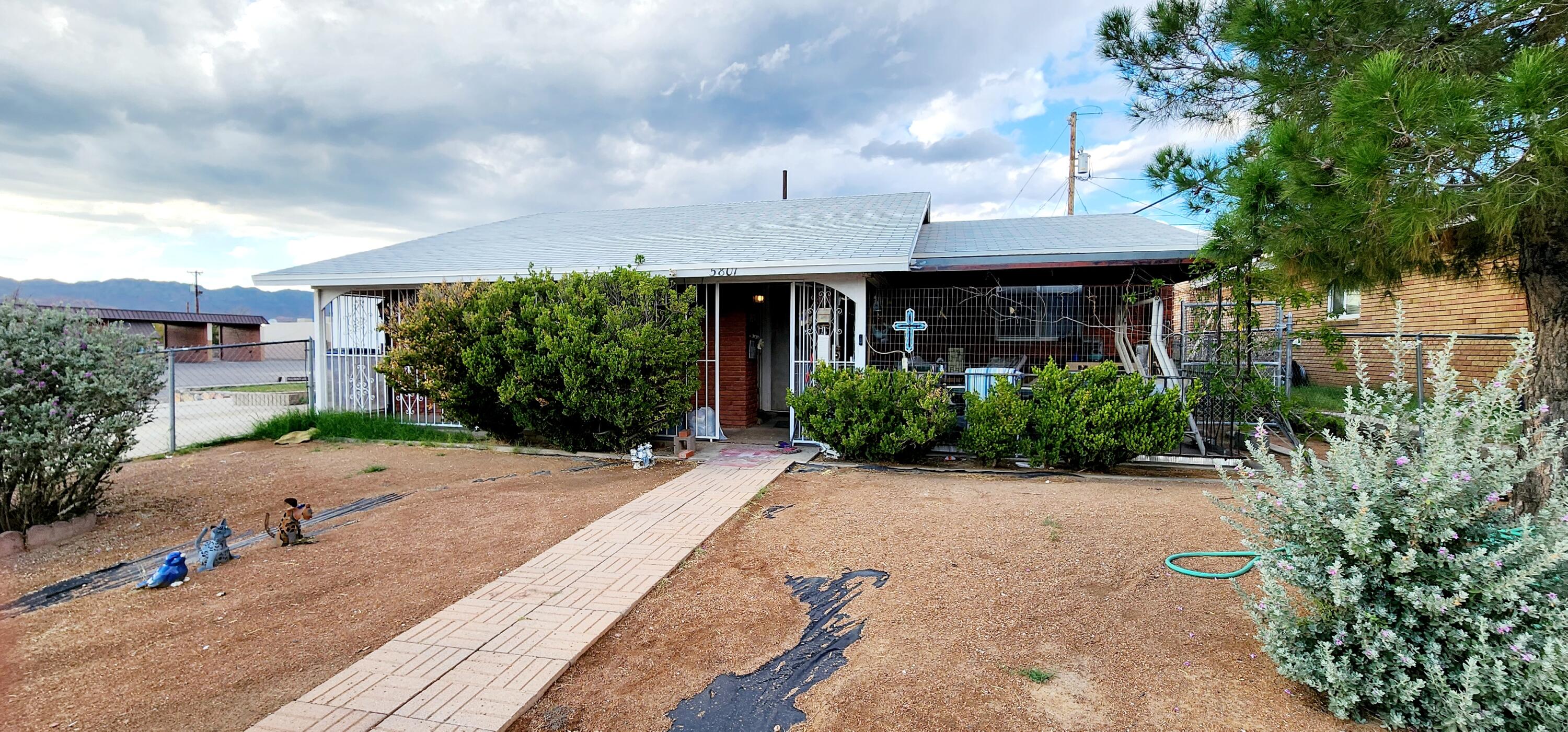 a front view of house with yard