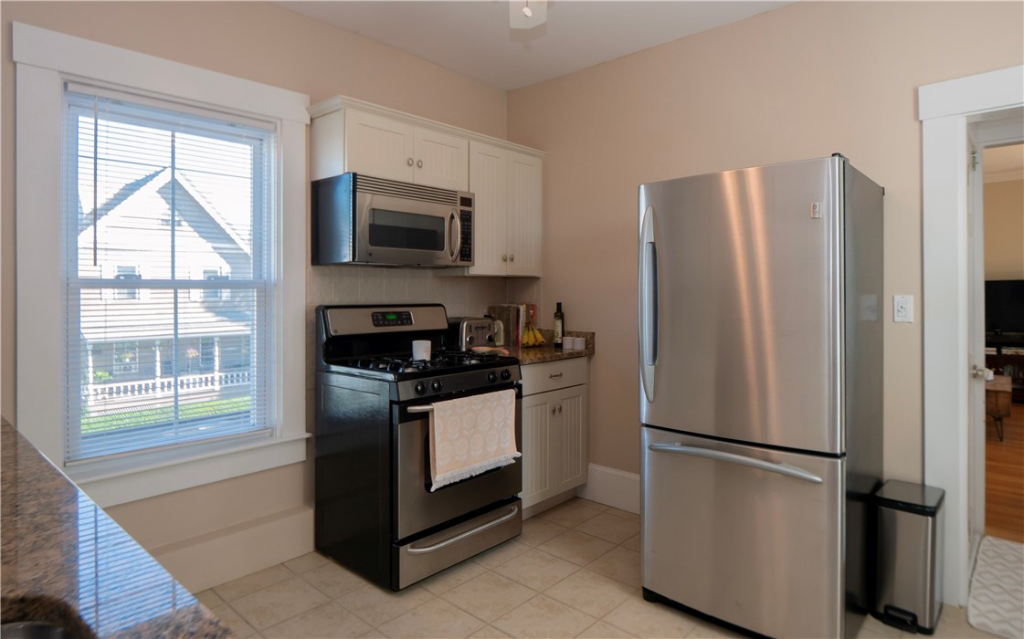 51 Annandale Road, Unit 2 Newport, RI 02840 - Photo 26 of 36