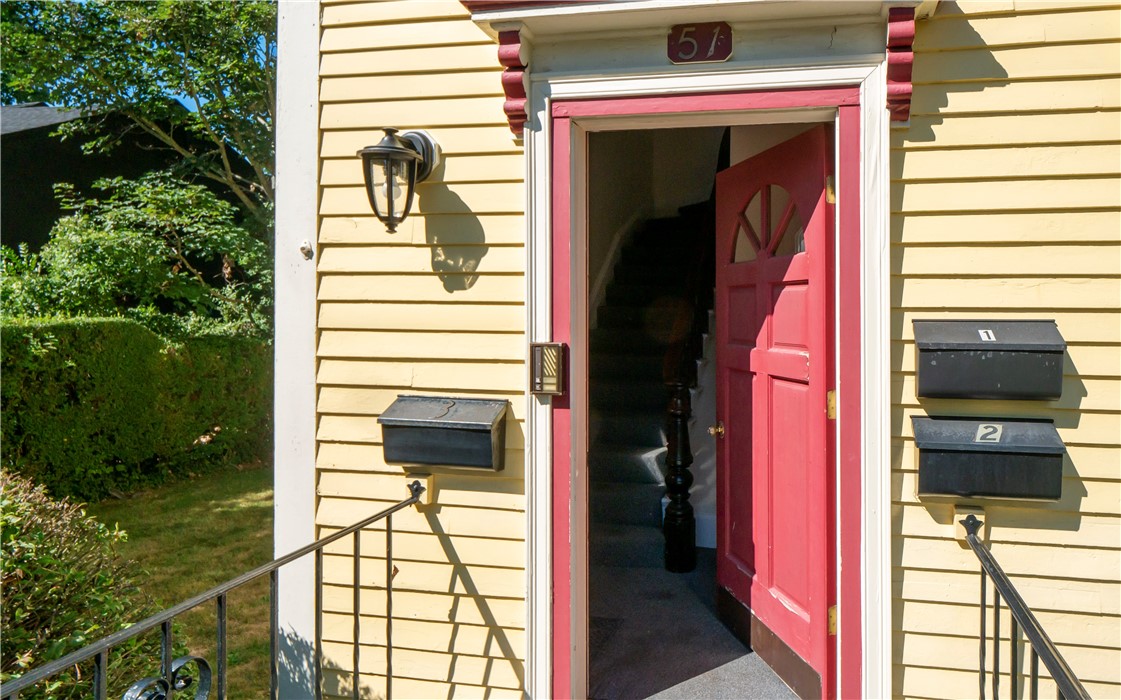51 Annandale Road, Unit 2 Newport, RI 02840 - Photo 8 of 36