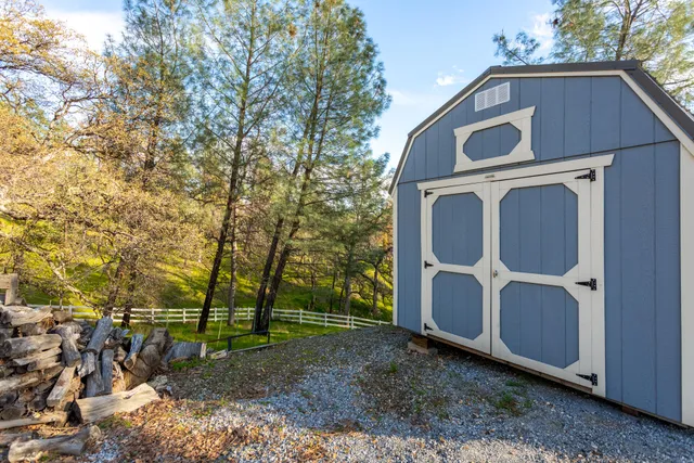 $850,000 | 7775 Muletown Road, Redding, CA 96001