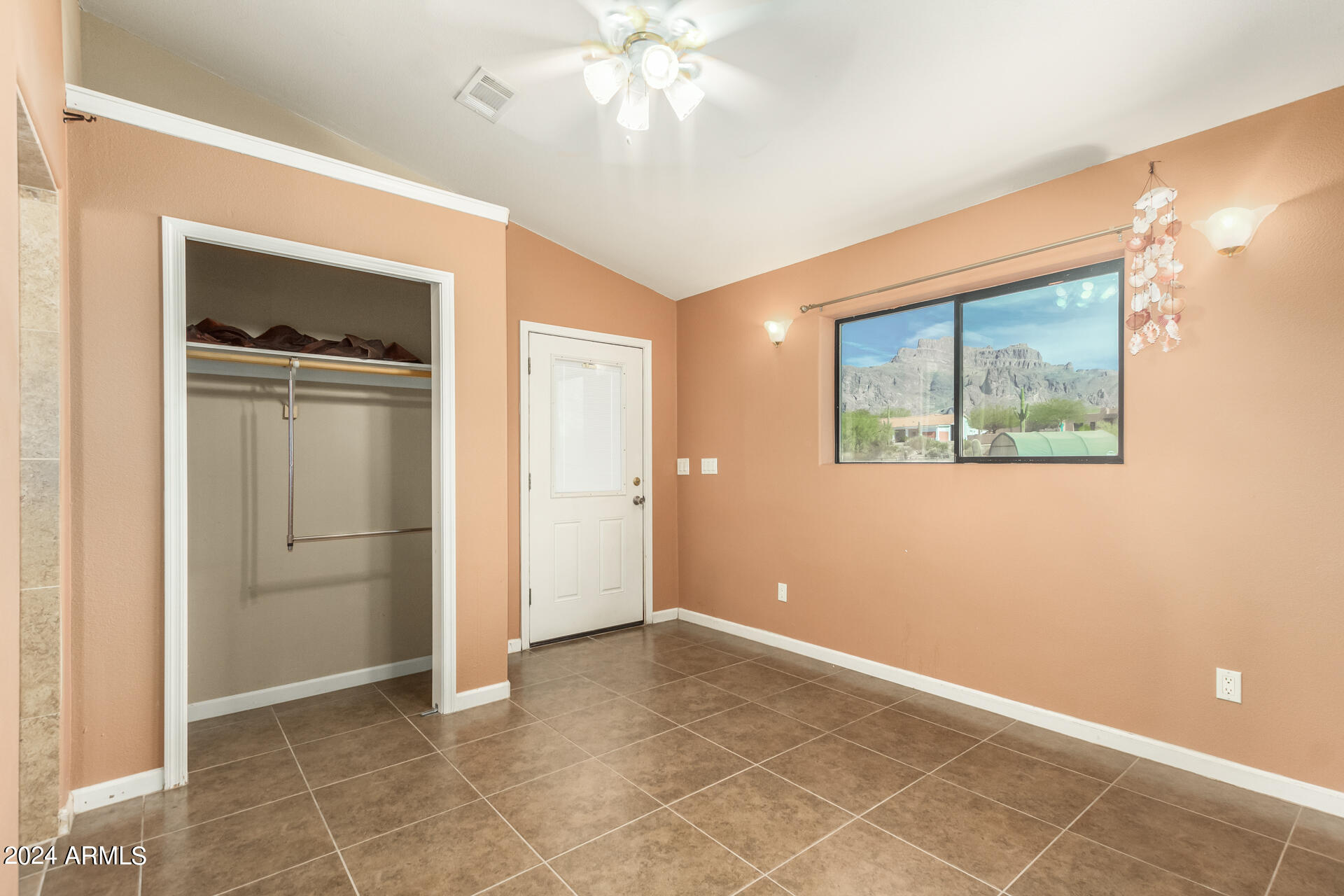 57 North Roadrunner Road Apache Junction, AZ 85119 - Photo 29 of 44 35 - Roadrunner 57