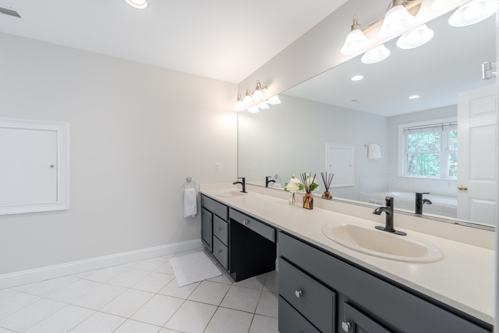 118 Colonial Ridge Drive Boxborough, MA 01719 - Photo 21 of 42