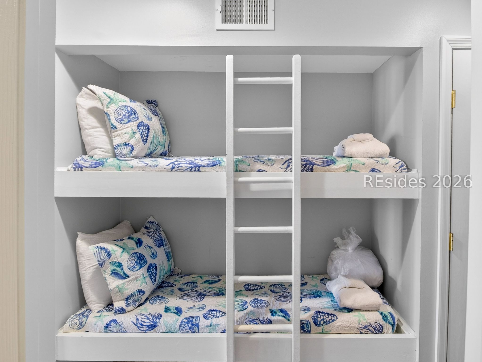 40 Folly Field Road, Unit B215 Hilton Head Island, SC 29928 - Photo 28 of 59