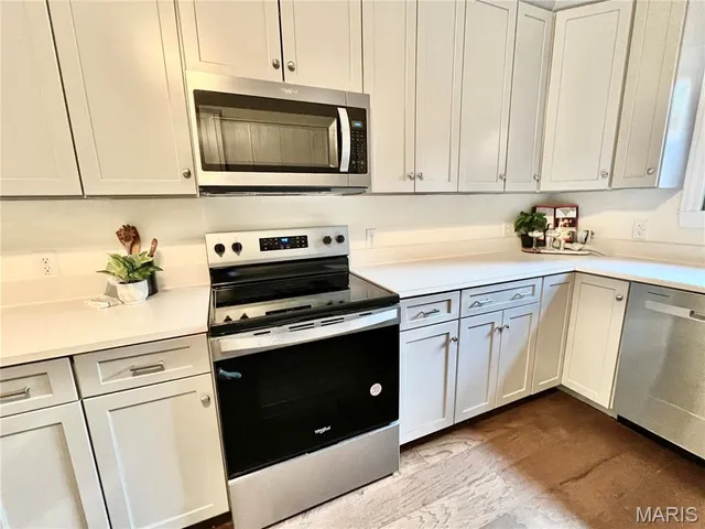 $439,000 | 905 Northdale Drive, Alton, IL 62002