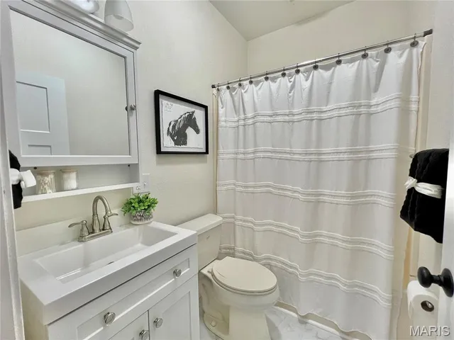 $439,000 | 905 Northdale Drive, Alton, IL 62002