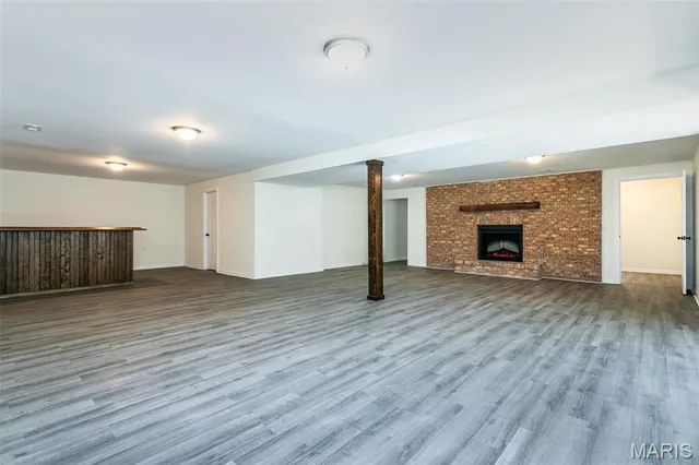 $439,000 | 905 Northdale Drive, Alton, IL 62002