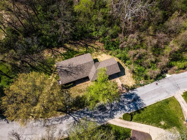 $439,000 | 905 Northdale Drive, Alton, IL 62002