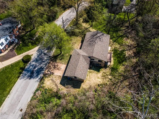 $439,000 | 905 Northdale Drive, Alton, IL 62002