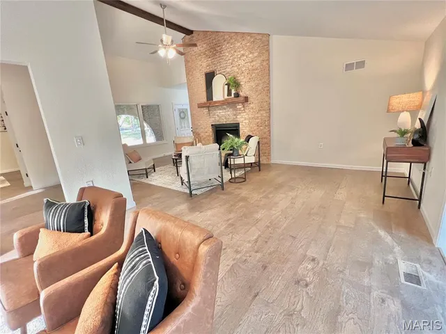 $439,000 | 905 Northdale Drive, Alton, IL 62002