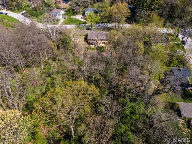 $439,000 | 905 Northdale Drive, Alton, IL 62002