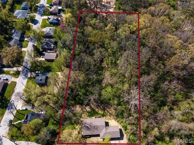 $439,000 | 905 Northdale Drive, Alton, IL 62002