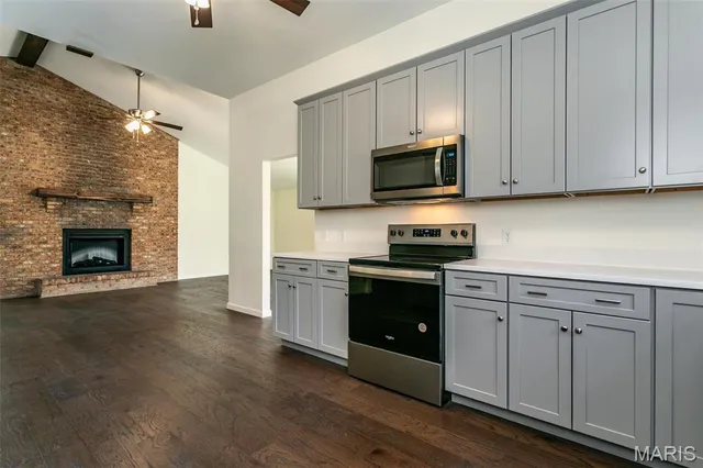 $439,000 | 905 Northdale Drive, Alton, IL 62002