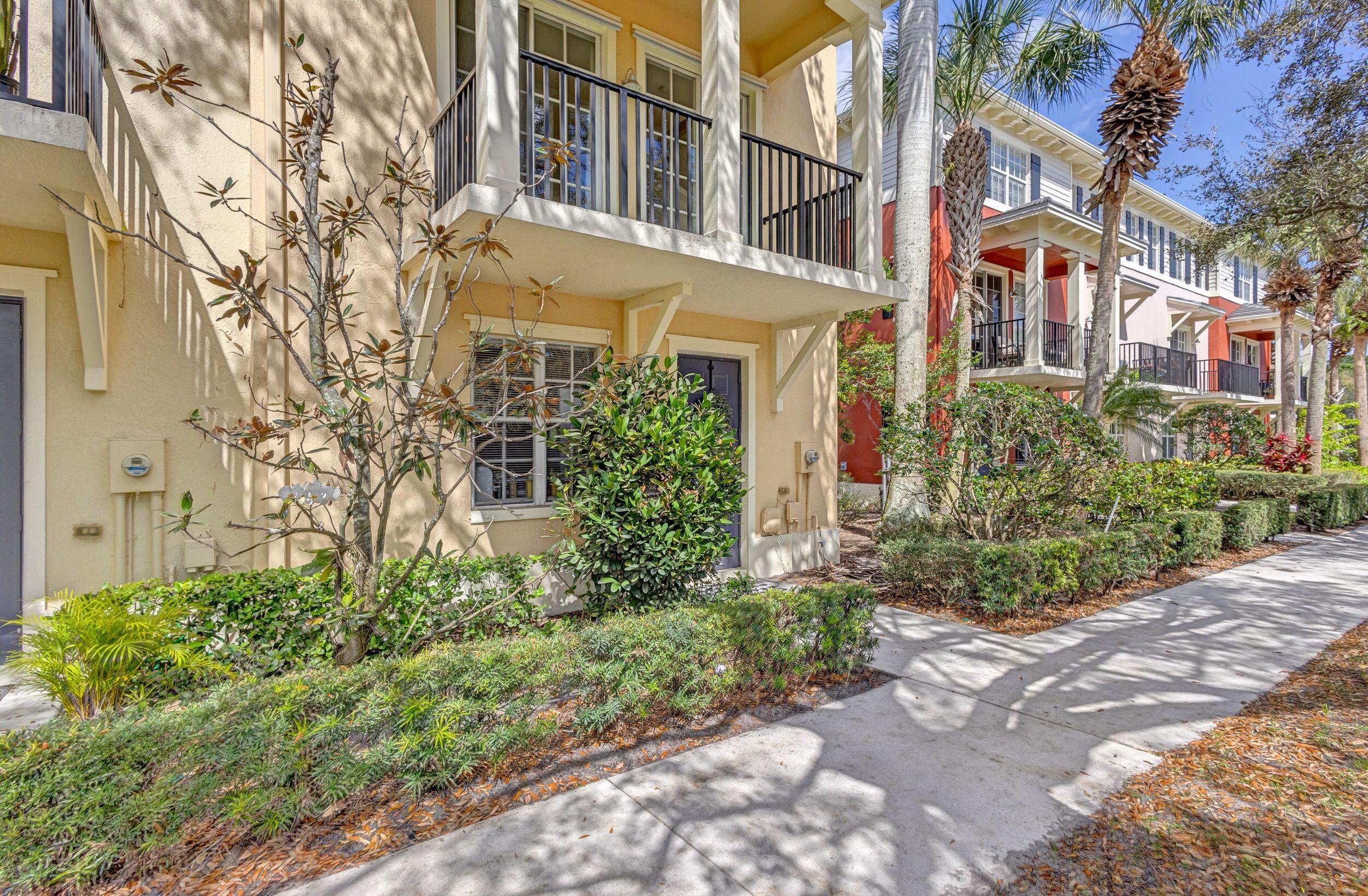 451 School House Road Jupiter, FL 33458 - Photo 4 of 56 08_5d1a8984js