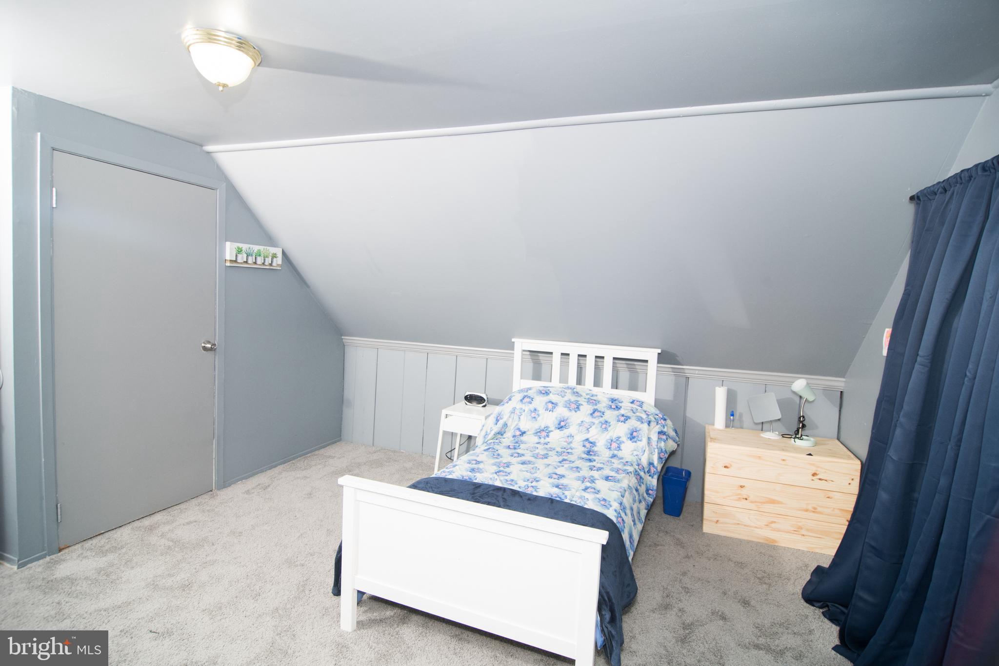 40 Mintleaf Road Levittown, PA 19056 - Photo 13 of 17 Bedroom 3 - upstairs