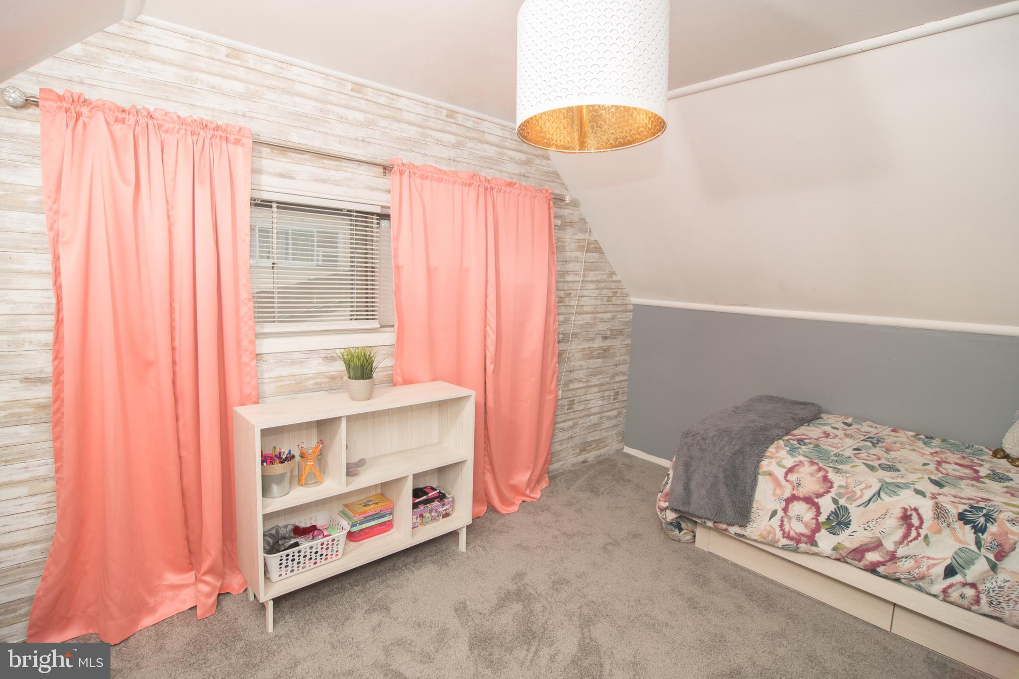 40 Mintleaf Road Levittown, PA 19056 - Photo 15 of 17 Bedroom 4 - upstairs