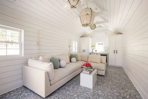 $3,995,000 | 3058 Noyack Road, Sag Harbor, NY 11963