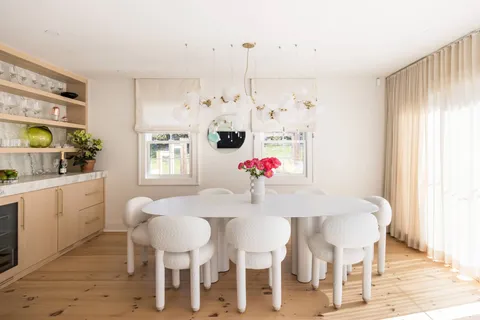$3,995,000 | 3058 Noyack Road, Sag Harbor, NY 11963