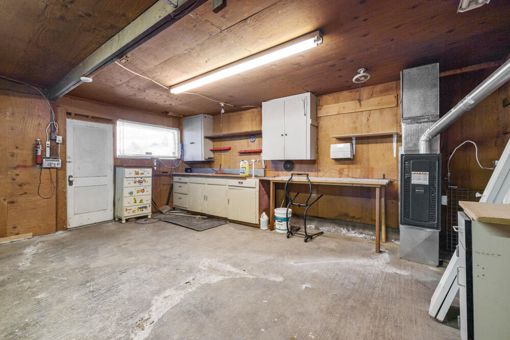 1633 Division Street Klamath Falls, OR 97601 - Photo 55 of 69 1633DivisionSt-28