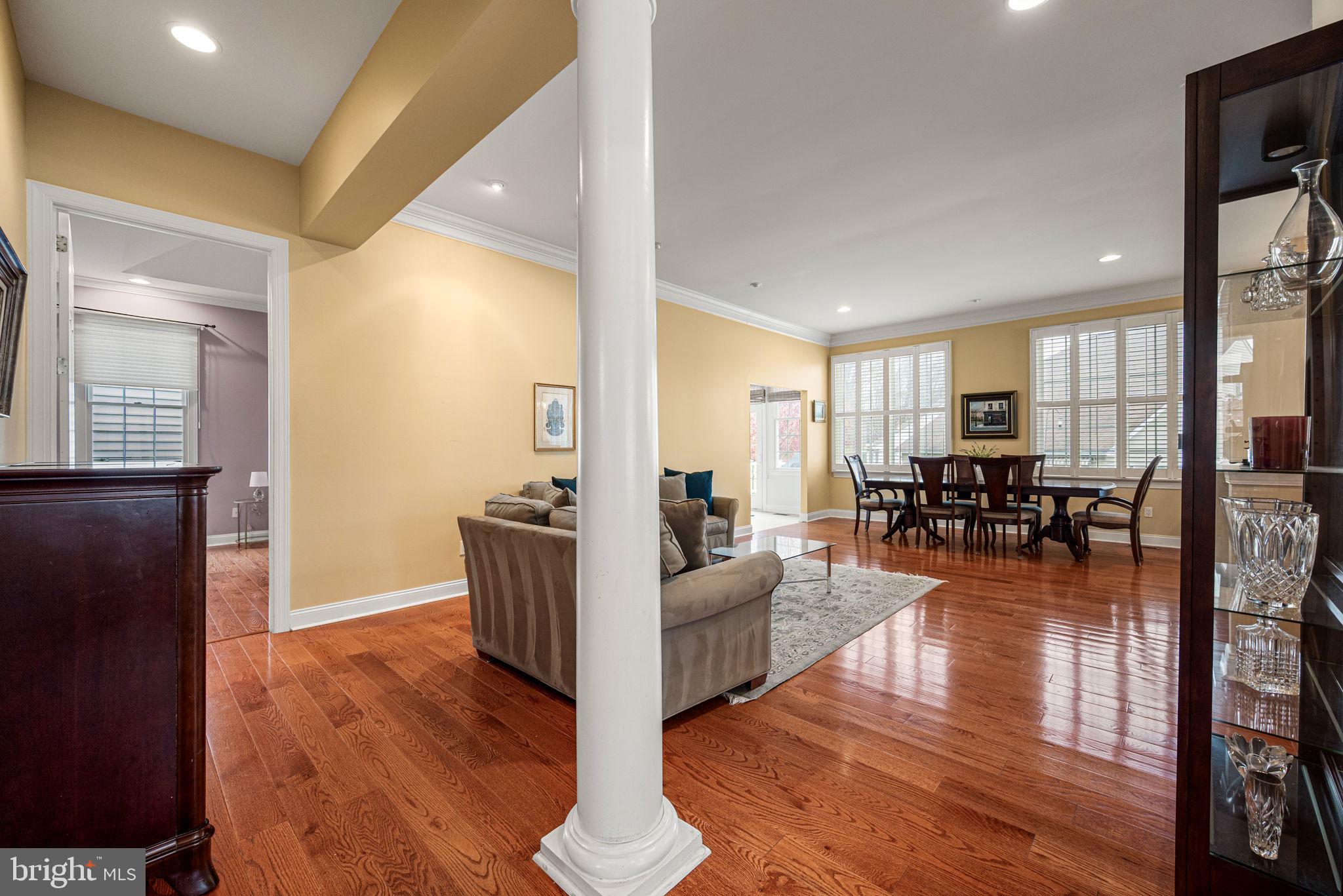 41 Hutton Lane Garnet Valley, PA 19060 - Photo 5 of 37 Living Room