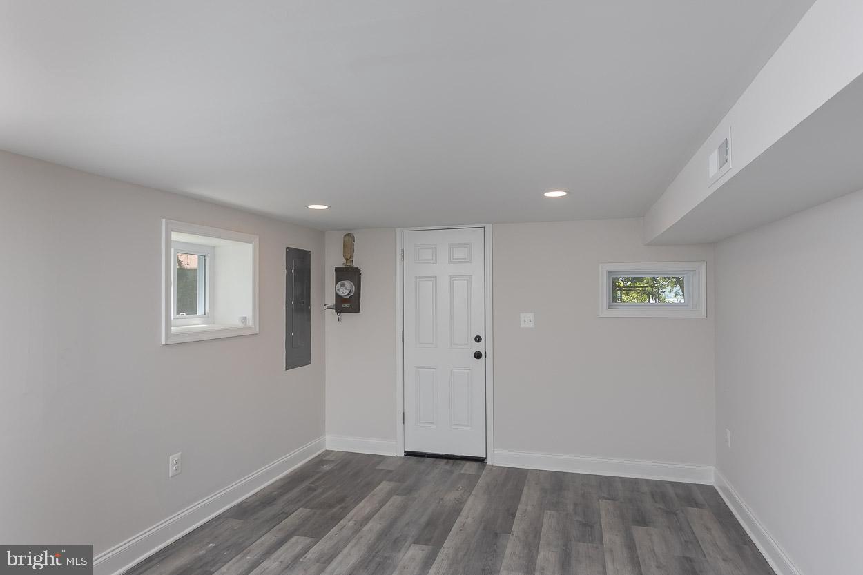 212 Riverside Drive Essex, MD 21221 - Photo 35 of 53 Gallery Image 35