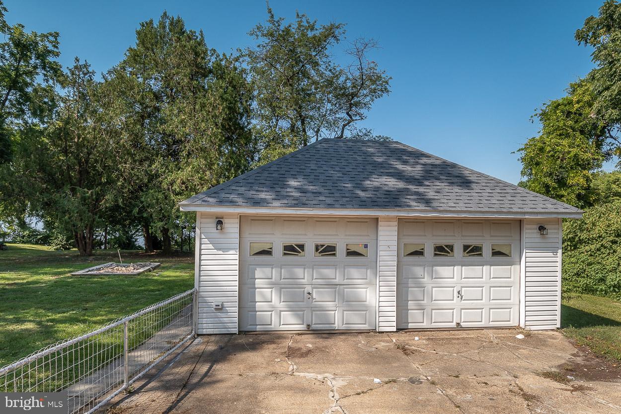 212 Riverside Drive Essex, MD 21221 - Photo 47 of 53 Gallery Image 47