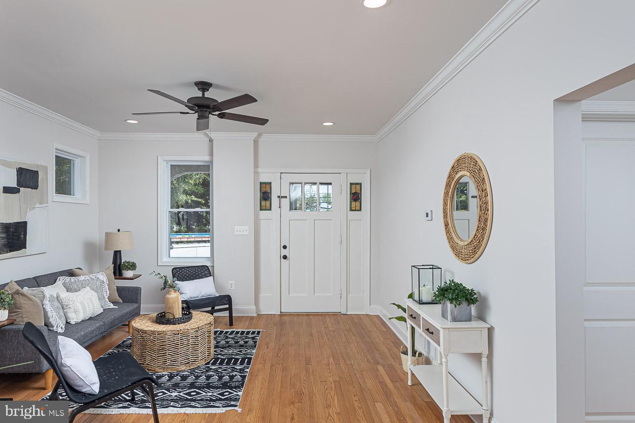 212 Riverside Drive Essex, MD 21221 - Photo 8 of 53 Gallery Image 8