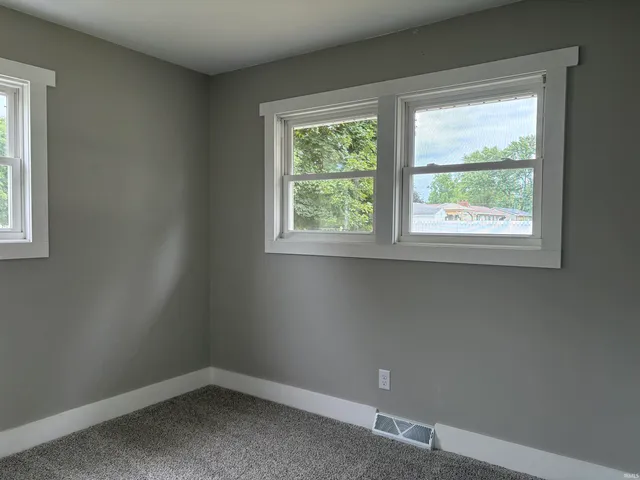 $299,000 | 1403 Lakeview Boulevard, Warsaw, IN 46580