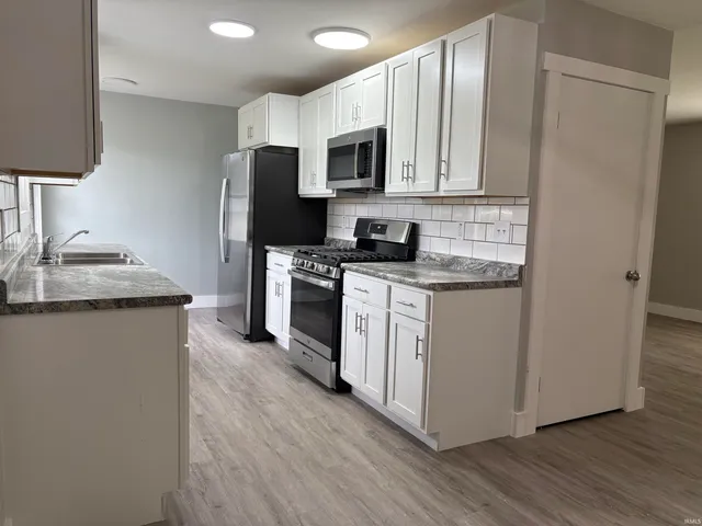 $299,000 | 1403 Lakeview Boulevard, Warsaw, IN 46580