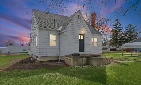 $199,900 | 619 East 11th Street, Gibson City, IL 60936