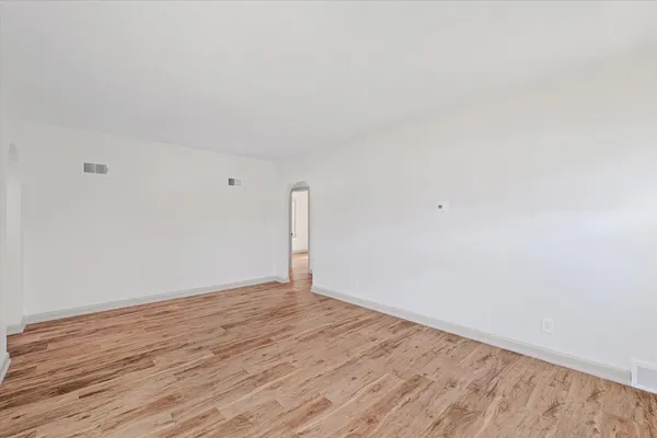 $199,900 | 619 East 11th Street, Gibson City, IL 60936