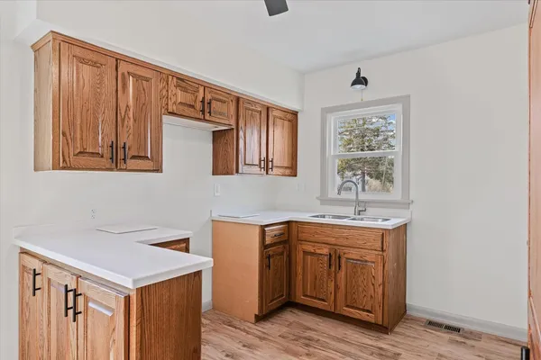 $199,900 | 619 East 11th Street, Gibson City, IL 60936