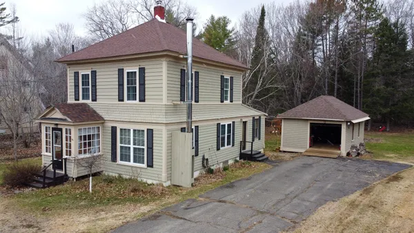 $199,900 | 96 Houlton Road, Island Falls, ME 04747