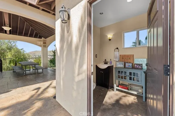 $1,150,000 | 4725 Eagle Ridge Court, Jurupa Valley, CA 92509