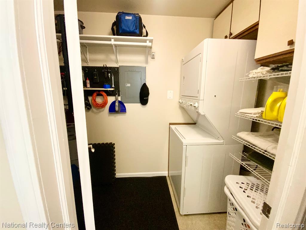 20830 Taft Road Northville, MI 48167 - Photo 12 of 26