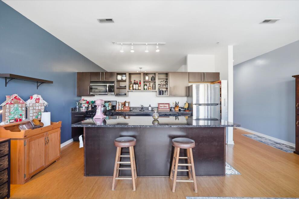 1902 North Commerce Street, Unit 504 Milwaukee, WI 53212 - Photo 5 of 10 Screen Shot 2026-01-05 at 10.43.02 AM