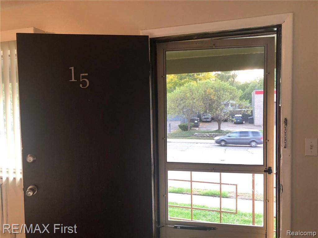 3340-15 Greenfield Road Royal Oak, MI 48073 - Photo 3 of 10