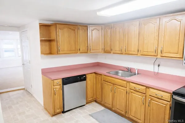 $3,800 | 178 Adirondack Drive, Selden, NY 11784