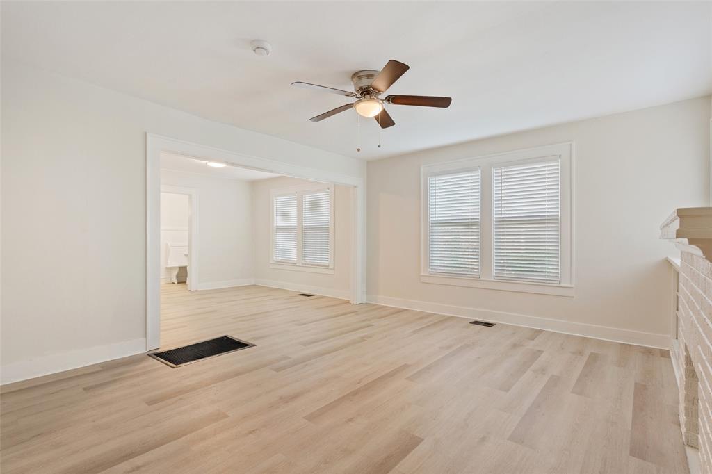 1624 North 17th Street Waco, TX 76707 - Photo 9 of 34 a view of an empty room with a window