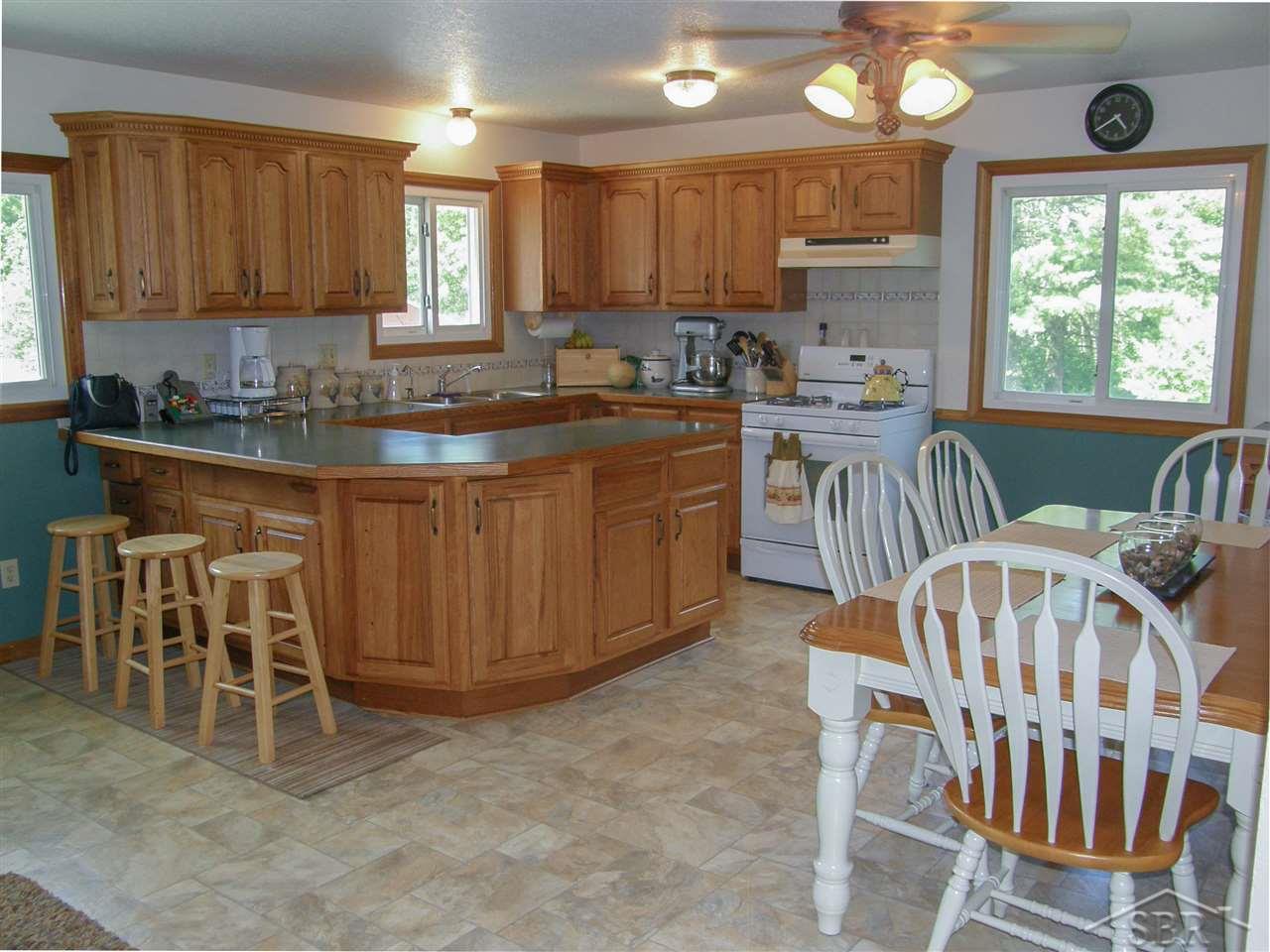 1270 West Sloan Road Burt, MI 48417 - Photo 9 of 18 31292407-8.JPG