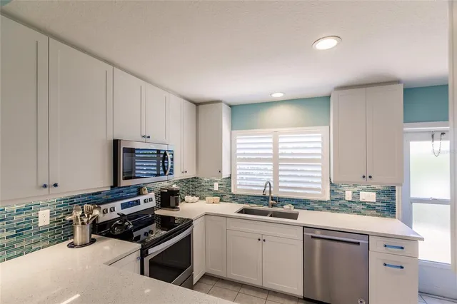 $8,970 | 6020 Midnight Pass Road, Unit 2, Sarasota, FL 34242