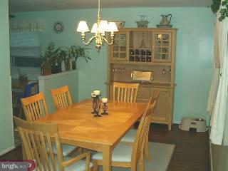 420 Rennard Street Philadelphia, PA 19116 - Photo 2 of 5 Gallery Image 2