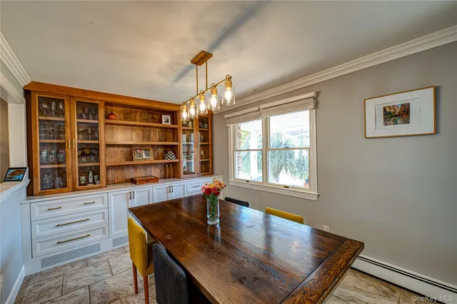 $749,900 | 1 Freedom Court, Babylon, NY 11702