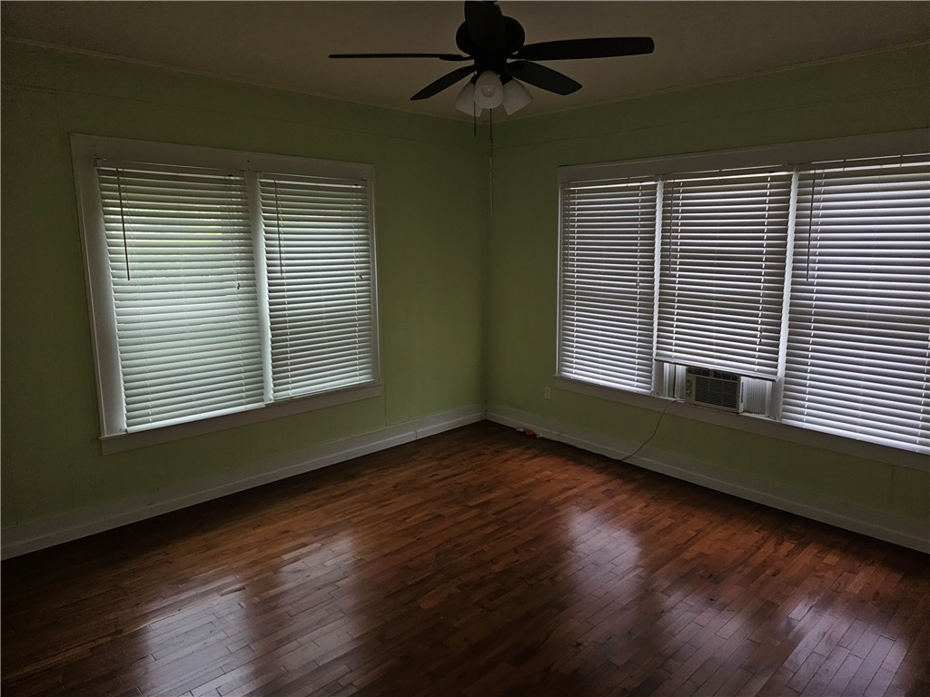 423 East Navasota Street Groesbeck, TX 76642 - Photo 11 of 16