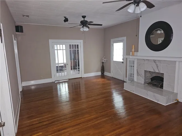 $179,000 | 423 East Navasota Street, Groesbeck, TX 76642