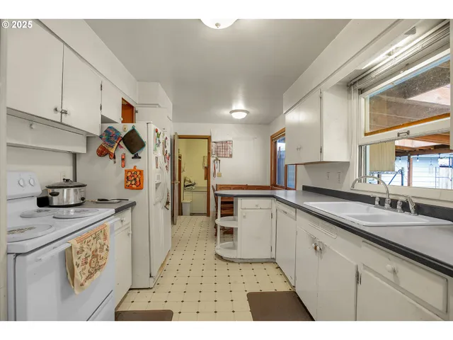 $549,000 | 5000 Southwest 149th Avenue, Beaverton, OR 97007