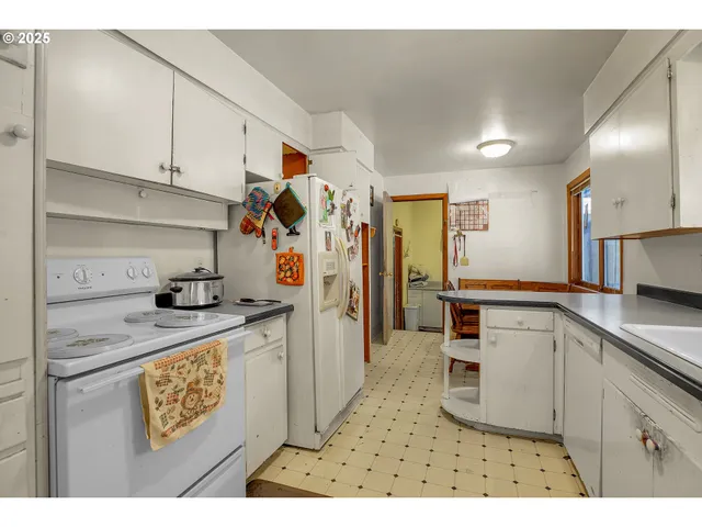 $549,000 | 5000 Southwest 149th Avenue, Beaverton, OR 97007