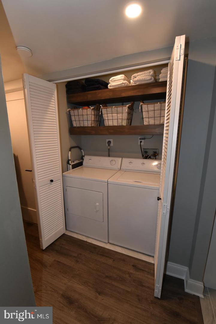 1666 Parkcrest Circle, Unit 100 Reston, VA 20190 - Photo 16 of 19