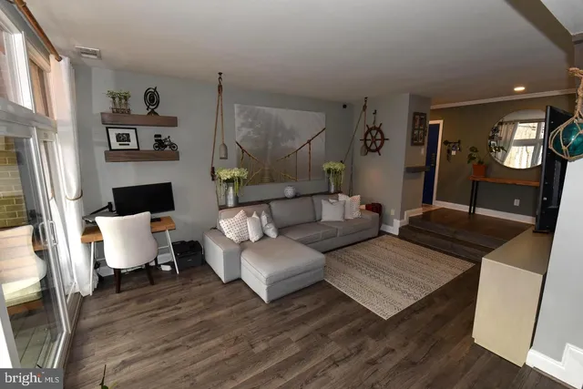 $2,900 | 1666 Parkcrest Circle, Unit 100, Reston, VA 20190