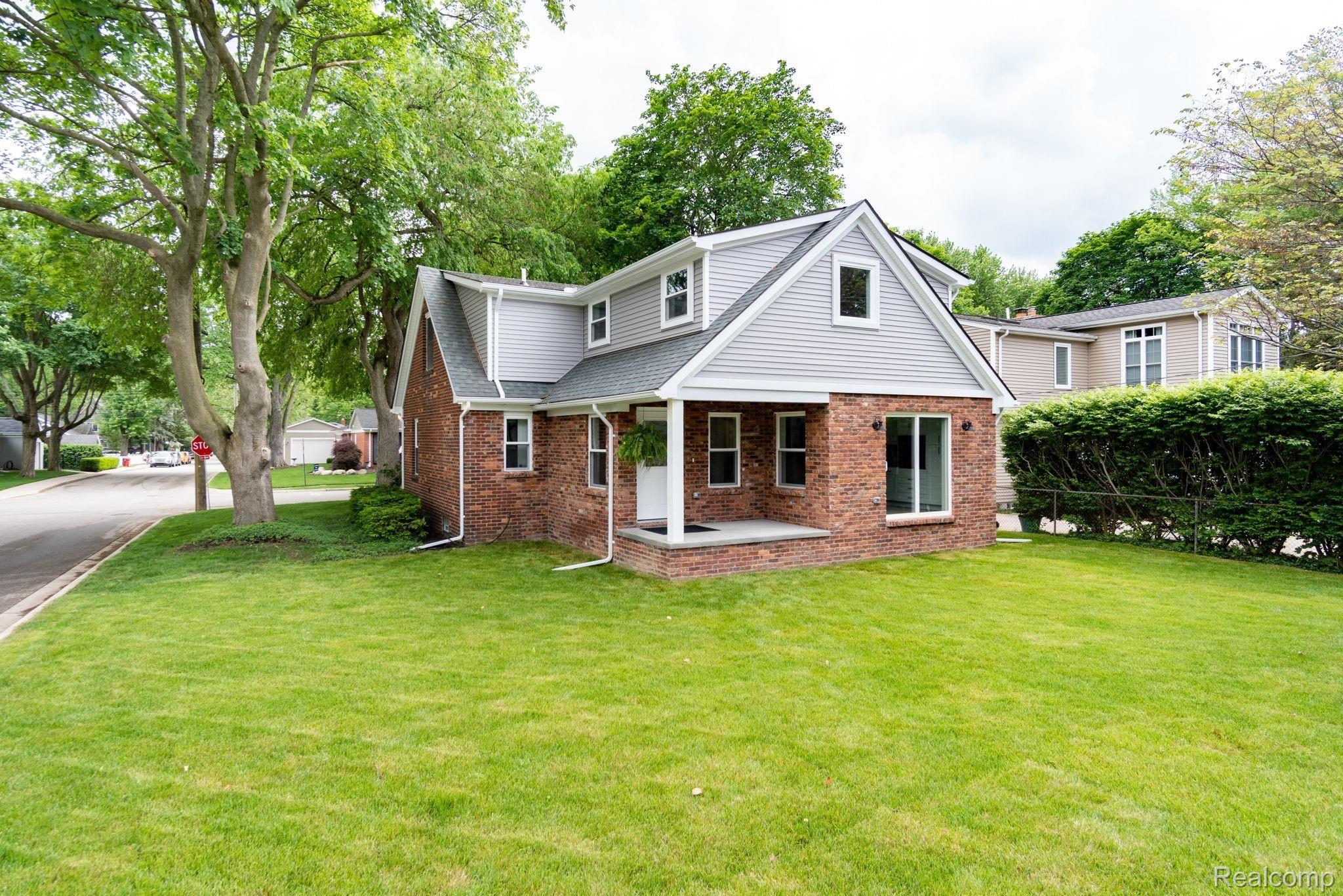 159 Maywood Avenue Rochester, MI 48307 - Photo 38 of 41 New Sod and Sprinkers
