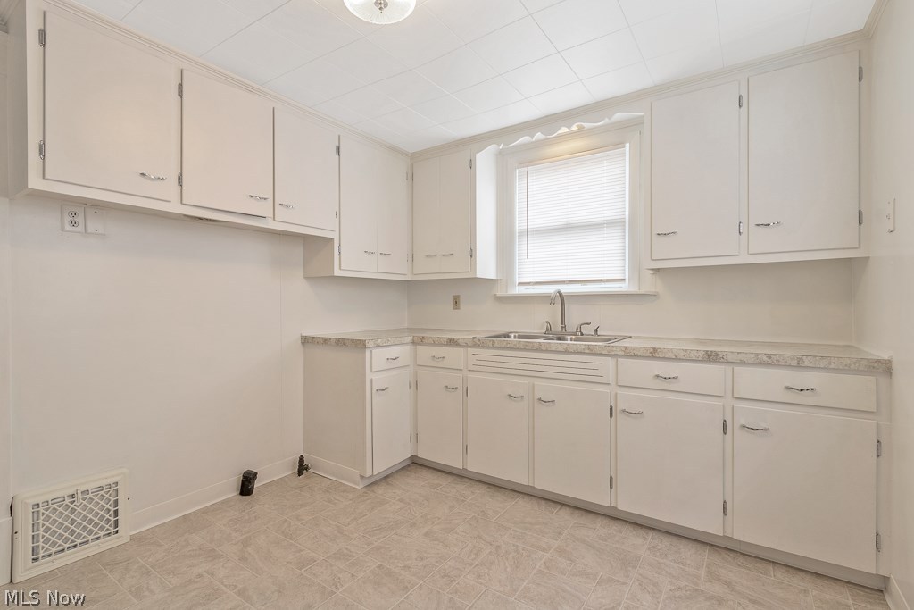 710 Clarendon Avenue Northwest Canton, OH 44708 - Photo 5 of 19